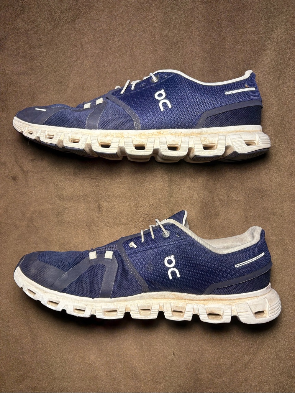 On Running Navy Blue Cloud Shoes – Men’s Size 13